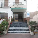 Munoz Hotel *