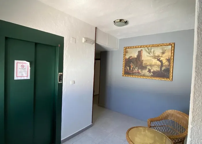 Munoz Hotel